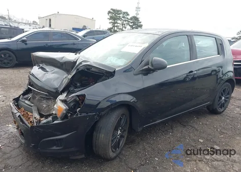 2013 Chevrolet Sonic Lt Auto z USA, uszkodzony, nr VIN 1G1JC6SB6D4159643